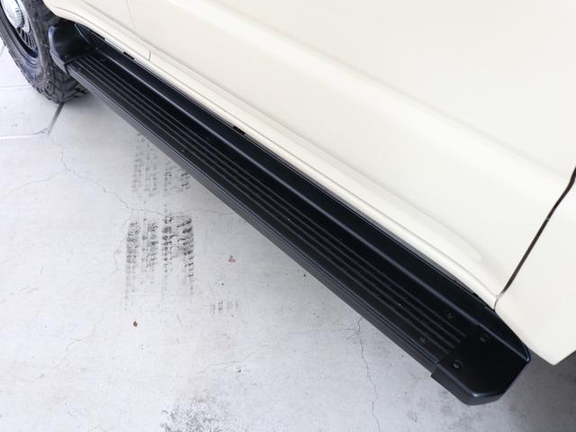 ランドクルーザープラド ＴＸリミテッド　新品ＤＥＡＮカルフォルニア　新品オープンカントリー　ＭＴ新品カロッツェリア製フローティングナビ　新品ウッドステアリング　新品クラシックシートカバー　新品フロアマットバックカメラ　ＥＴＣ（35枚目）