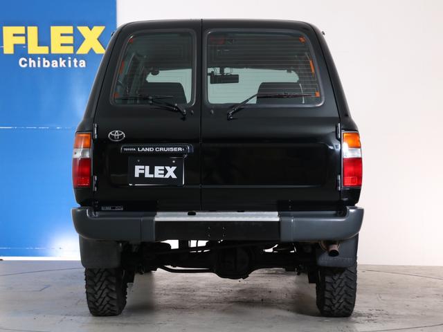 ランドクルーザー８０ ＧＸ　後期最終モデル　純正ブラック＆ナローボディー　電動フェンダーミラー　リア観音　ディーゼルマニュアル　集中ロック＆パワーウインドー　ブラッドレーＶ１６インチＡＷ　ジオランダーＭ／Ｔタイヤ（24枚目）