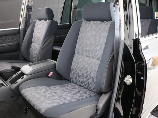 ランドクルーザー８０ ＧＸ　後期最終モデル　純正ブラック＆ナローボディー　電動フェンダーミラー　リア観音　ディーゼルマニュアル　集中ロック＆パワーウインドー　ブラッドレーＶ１６インチＡＷ　ジオランダーＭ／Ｔタイヤ（49枚目）