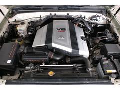 Ｖ８・４７００ｃｃの２ＵＺエンジン！パワーと静寂性に定評があります！ 3