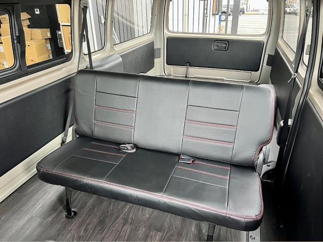 SロングワイドDX GLパッケージ 5人乗り1ナンバー登録 ディーゼルターボ4WD 床張りカスタムPKG ローダウン 18インチアルミホイール BIG-Xナビ ETC 床張り施工 トリムレザー 寒冷地仕様(3枚目)