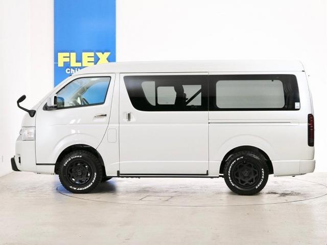 ハイエースワゴン ＧＬ　１０人乗り３ナンバー登録　ガソリン４ＷＤ　ＦＬＥＸオリジナル内装アレンジＲｅｌａｘｉｎｇ　１６インチＡＷ　ナビ　ＥＴＣ２．０　後席モニター　ベッド　テーブル　床張り施工　寒冷地仕様（6枚目）