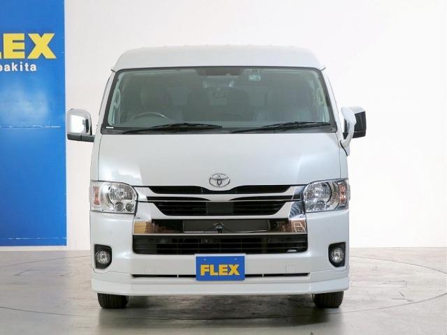 ハイエースワゴン ＧＬ　１０人乗り３ナンバー登録　ガソリン４ＷＤ　寒冷地仕様　寒冷地仕様　１７インチＡＷ　ナビ　後席モニター　前後ドライブレコーダー　フルフラットベッド展開　サイドテーブル　床張り施工（7枚目）