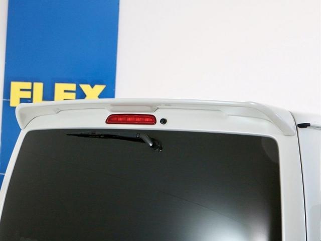 ハイエースバン スーパーＧＬ　ダークプライムＩＩ　５人乗り４ナンバー登録　ガソリン２ＷＤ　ＬＥＤテールランプ　１７インチアルミホイール　純正メモリーナビ　ドラレコ　ＥＴＣ２．０　自動防眩ミラー　ベッドキット　ダークプライムＩＩ（12枚目）