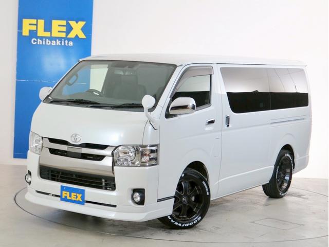 ハイエースバン スーパーＧＬ　ダークプライムＩＩ　５人乗り４ナンバー登録　ガソリン２ＷＤ　ＬＥＤテールランプ　１７インチアルミホイール　純正メモリーナビ　ドラレコ　ＥＴＣ２．０　自動防眩ミラー　ベッドキット　ダークプライムＩＩ（22枚目）