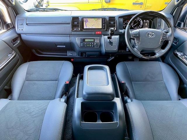 ハイエースバン スーパーGL ダークプライムII 5人乗り4ナンバー登録 ディーゼルターボ4WD 寒冷地仕様 16インチアルミホイール LEDテールランプ ドライブレコーダー デジタルインナーミラー ベッドキット ダークプライムII(2枚目)