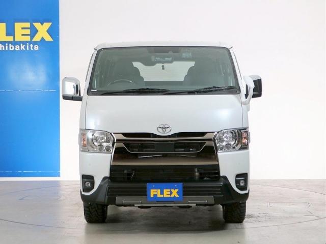 ハイエースバン スーパーGL ダークプライムII 5人乗り4ナンバー登録 ディーゼルターボ4WD 寒冷地仕様 16インチアルミホイール LEDテールランプ ドライブレコーダー デジタルインナーミラー ベッドキット ダークプライムII(8枚目)