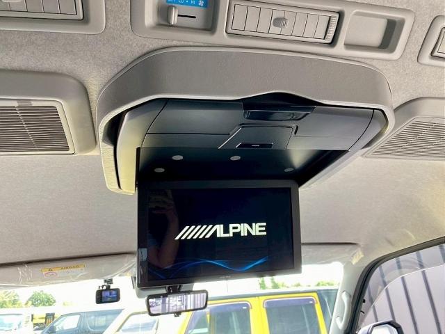 ハイエースワゴン GL ロング ファインテックツアラー 10人乗り3ナンバー登録 ガソリン2WD ファインテックツアラー ローダウン 17インチAW BIG-Xナビ 後席モニター 前後ドライブレコーダー キャプテンシート4脚(16枚目)