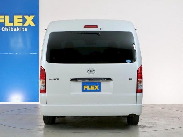 ハイエースワゴン ＧＬ　１０人乗り３ナンバー登録　ガソリン２ＷＤ　ローダウン　フロントスポイラー　１７インチアルミホイール　ベッドキット　床張り施工　９インチフローティングナビ　後席モニター　ＥＴＣ２．０（8枚目）