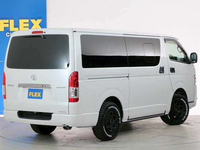 ハイエースバン スーパーGL ダークプライムII 5人乗り4ナンバー登録 ディーゼルターボ4WD 寒冷地仕様 16インチアルミホイール トヨタ純正メモリーナビ 前後ドライブレコーダー パノラミックビューモニター ETC2.0(5枚目)