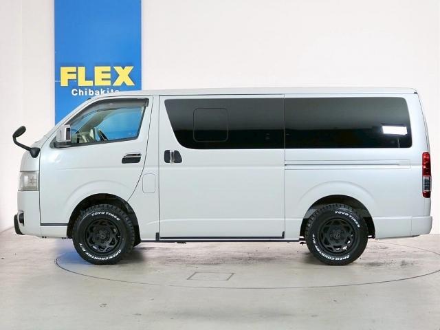 ハイエースバン スーパーGL ダークプライムII 5人乗り4ナンバー登録 ディーゼルターボ4WD 寒冷地仕様 16インチアルミホイール トヨタ純正メモリーナビ 前後ドライブレコーダー パノラミックビューモニター ETC2.0(6枚目)