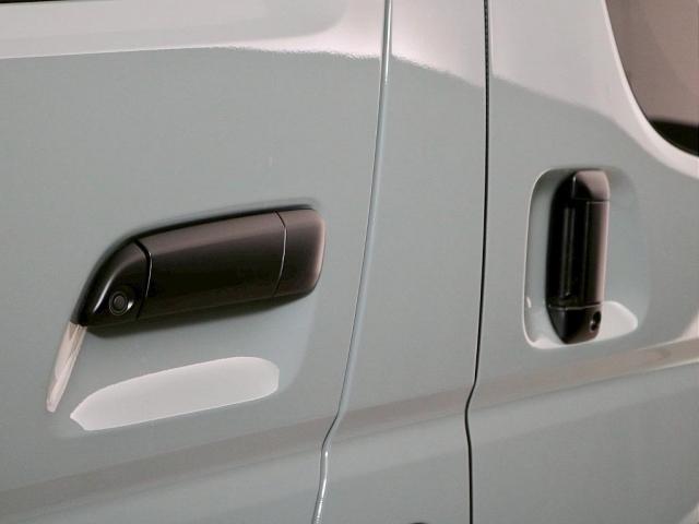 ハイエースバン ロングスーパーGL 5人乗り4ナンバー登録 ガソリン2WD アースカラーPKG 丸目フェイスチェンジ LEDテールランプ 16インチアルミホイール BIG-X11インチナビ ETC 両側パワースライドドア(16枚目)