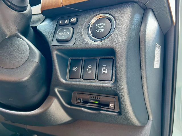 ハイエースバン ロングスーパーGL 5人乗り4ナンバー登録 ガソリン2WD アースカラーPKG 丸目フェイスチェンジ LEDテールランプ 16インチアルミホイール BIG-X11インチナビ ETC 両側パワースライドドア(24枚目)