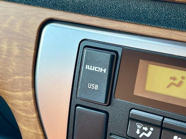 ハイエースバン ロングスーパーGL 5人乗り4ナンバー登録 ガソリン2WD アースカラーPKG 丸目フェイスチェンジ LEDテールランプ 16インチアルミホイール BIG-X11インチナビ ETC 両側パワースライドドア(27枚目)