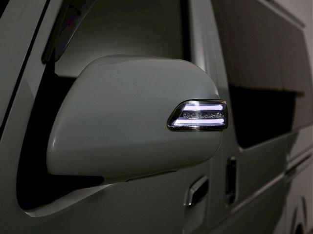 ハイエースバン スーパーGL ダークプライムII 5人乗り4ナンバー登録 ディーゼルターボ2WD FLEX内装アレンジVer4 50mmローダウン 17インチアルミホイール ナビ 後席モニター ベッドキット 床張り施工 両側パワースライドドア(16枚目)