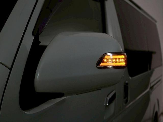 ハイエースバン スーパーGL ダークプライムII 5人乗り4ナンバー登録 ディーゼルターボ2WD FLEX内装アレンジVer4 50mmローダウン 17インチアルミホイール ナビ 後席モニター ベッドキット 床張り施工 両側パワースライドドア(17枚目)