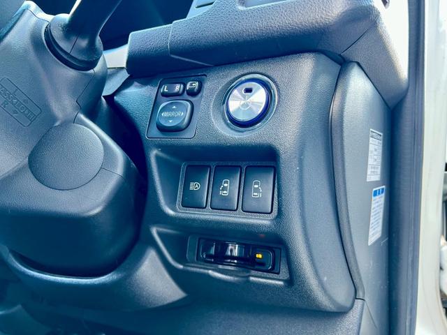 ハイエースバン スーパーGL ダークプライムII 5人乗り4ナンバー登録 ディーゼルターボ2WD FLEX内装アレンジVer4 50mmローダウン 17インチアルミホイール ナビ 後席モニター ベッドキット 床張り施工 両側パワースライドドア(23枚目)