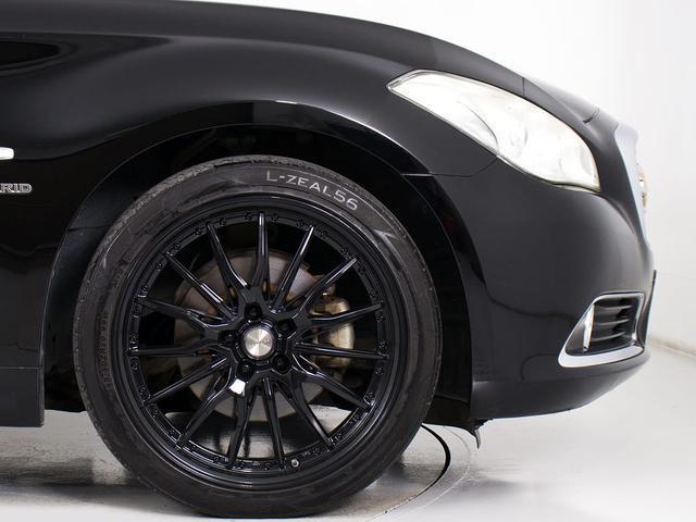 シーマ ハイブリッド　ＶＩＰ　（禁煙車）（サンルーフ）（ＢＯＳＥサウンドスピーカー）（社外２０インチアルミホイール）（インテリジェントクルーズ）（エマージェンシーブレーキ）（冷暖房シート）（オットマン）（後席コントロールパネル）（17枚目）