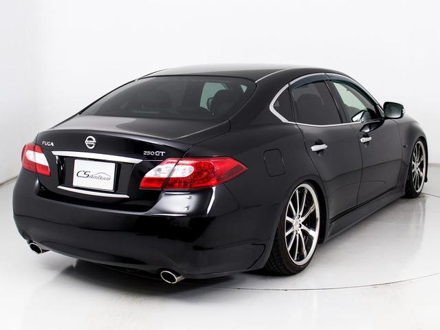フーガ ２５０ＧＴ　（禁煙車）（ブラックフリート２０インチＡＷ）（イデアル製車高調）（純正エアロバンパー）（ブラックハーフレザー）（助手席オットマン）（ＨＤＤマルチナビ）（バックカメラ）（サイドカメラ）（オートクルーズ）（16枚目）