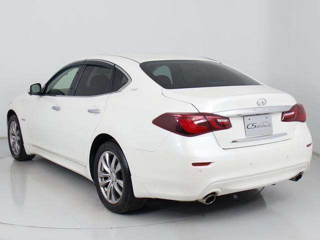 フーガハイブリッド ＶＩＰ　（禁煙車）（後期型）（アラウンドビュー）（障害物センサー）（インテリジェントクルーズ）（エマージェンシーブレーキ）（黒本革）（後席コントロールパネル）（オットマン）（ＬＥＤヘッドライト）（ＨＤＤナビ）（13枚目）