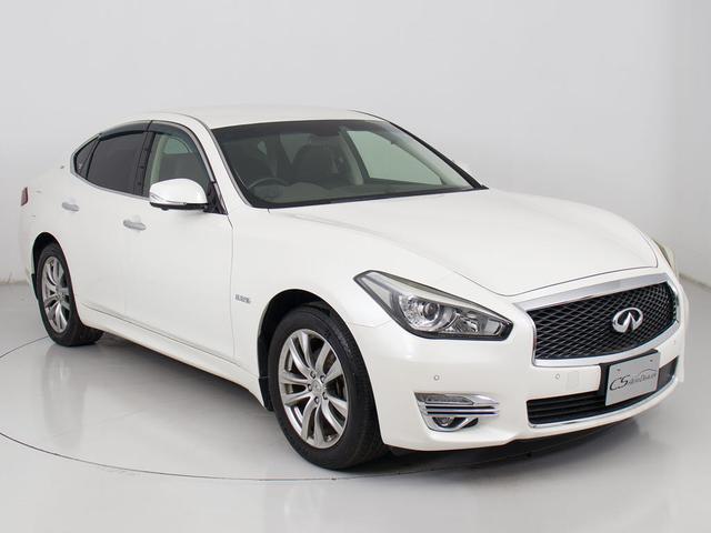 フーガハイブリッド ＶＩＰ　（禁煙車）（後期型）（アラウンドビュー）（障害物センサー）（インテリジェントクルーズ）（エマージェンシーブレーキ）（黒本革）（後席コントロールパネル）（オットマン）（ＬＥＤヘッドライト）（ＨＤＤナビ）（17枚目）