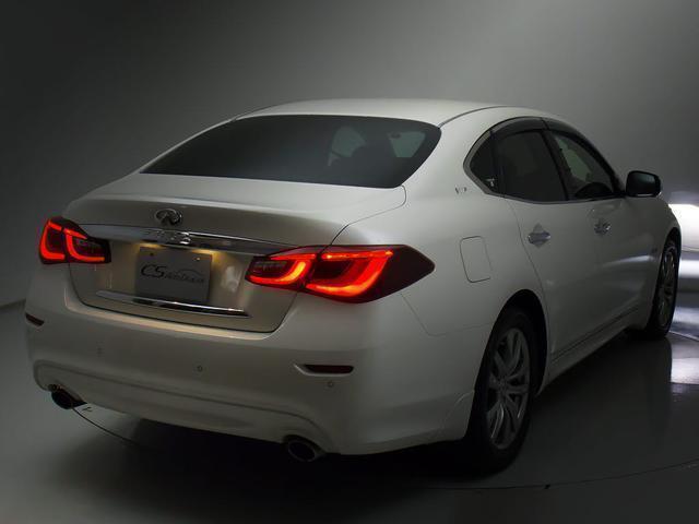 フーガハイブリッド ＶＩＰ　（禁煙車）（後期型）（アラウンドビュー）（障害物センサー）（インテリジェントクルーズ）（エマージェンシーブレーキ）（黒本革）（後席コントロールパネル）（オットマン）（ＬＥＤヘッドライト）（ＨＤＤナビ）（19枚目）