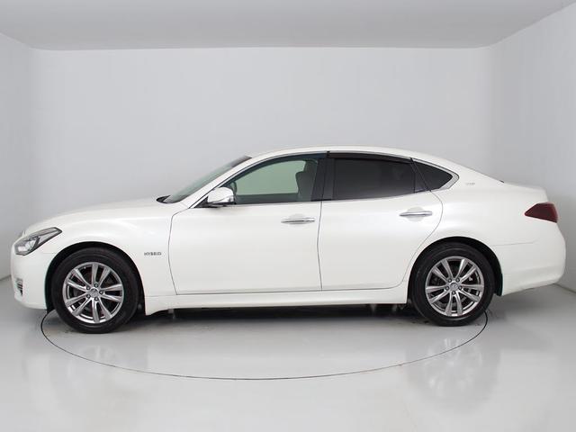 フーガハイブリッド ＶＩＰ　（禁煙車）（ＢＯＳＥサウンドスピーカー）（アラウンドビュー）（インテリジェントクルーズ）（エマージェンシーブレーキ）（ＢＳＷ）（クリアランスソナー）（黒本革）（後席コントロールパネル）（冷暖房シート）（14枚目）