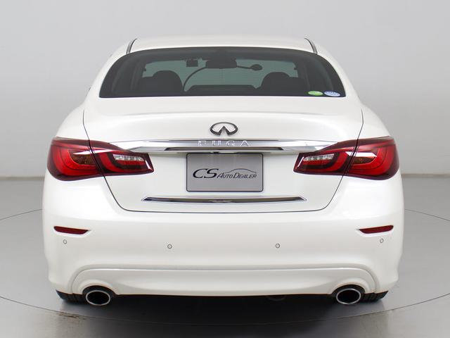フーガハイブリッド ＶＩＰ　（禁煙車）（ＢＯＳＥサウンドスピーカー）（アラウンドビュー）（インテリジェントクルーズ）（エマージェンシーブレーキ）（ＢＳＷ）（クリアランスソナー）（黒本革）（後席コントロールパネル）（冷暖房シート）（16枚目）