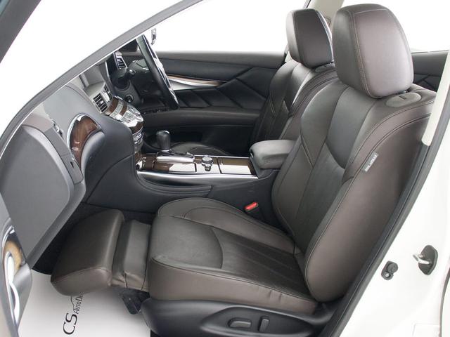 フーガハイブリッド ＶＩＰ　（禁煙車）（ＢＯＳＥサウンドスピーカー）（アラウンドビュー）（インテリジェントクルーズ）（エマージェンシーブレーキ）（ＢＳＷ）（クリアランスソナー）（黒本革）（後席コントロールパネル）（冷暖房シート）（26枚目）
