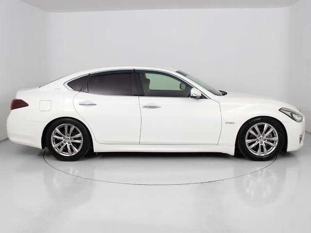 フーガハイブリッド ＶＩＰ　（禁煙車）（後期型）（ＴＥＩＮ車高調）（アラウンドビュー）（インテリジェントクルーズ）（エマージェンシーブレーキ）（クリアランスソナー）（黒本革）（助手席オットマン）（後席コントロールパネル）（19枚目）