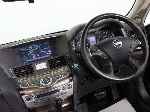 フーガハイブリッド ＶＩＰ　（禁煙車）（後期型）（アラウンドビュー）（１８インチＡＷ）（インテリジェントクルーズ）（エマージェンシーブレーキ）（障害物センサー）（黒本革）（冷暖房シート）（後席コントロールパネル）（オットマン）（36枚目）