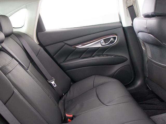 フーガ ２５０ＧＴ　（禁煙車）（後期型）（整備点検記録簿７枚）（新品黒本革シート）（アラウンドビュー）（インテリジェントクルーズ）（衝突軽減）（電動オットマン）（ＬＥＤヘッドライト）（ＨＤＤマルチナビ）（バックモニター）（28枚目）
