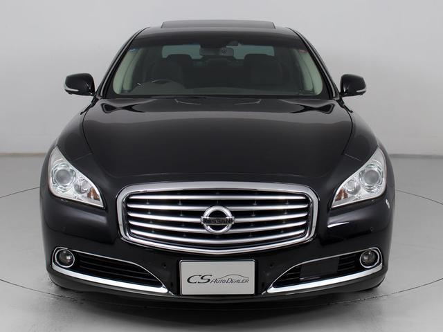 シーマ ハイブリッド VIP (禁煙車)(法人ワンオーナー)(サンルーフ)(BOSEサウンドスピーカー)(インテリジェントクルーズ)(エマージェンシーブレーキ)(黒本革)(オットマン)(後席コントロールパネル)(冷暖房シート)(12枚目)