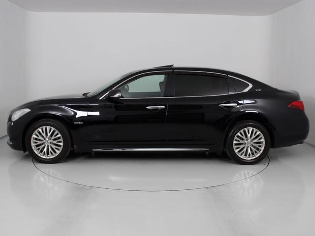 シーマ ハイブリッド VIP (禁煙車)(法人ワンオーナー)(サンルーフ)(BOSEサウンドスピーカー)(インテリジェントクルーズ)(エマージェンシーブレーキ)(黒本革)(オットマン)(後席コントロールパネル)(冷暖房シート)(14枚目)