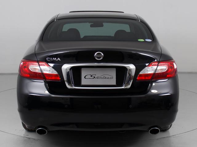 シーマ ハイブリッド VIP (禁煙車)(法人ワンオーナー)(サンルーフ)(BOSEサウンドスピーカー)(インテリジェントクルーズ)(エマージェンシーブレーキ)(黒本革)(オットマン)(後席コントロールパネル)(冷暖房シート)(16枚目)
