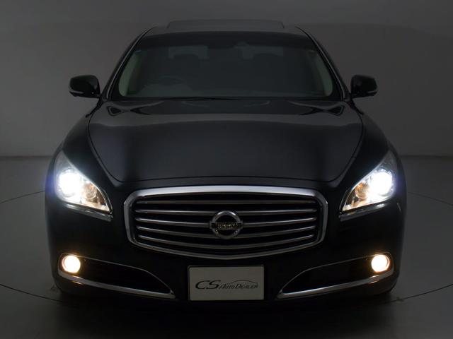 シーマ ハイブリッド VIP (禁煙車)(法人ワンオーナー)(サンルーフ)(BOSEサウンドスピーカー)(インテリジェントクルーズ)(エマージェンシーブレーキ)(黒本革)(オットマン)(後席コントロールパネル)(冷暖房シート)(20枚目)