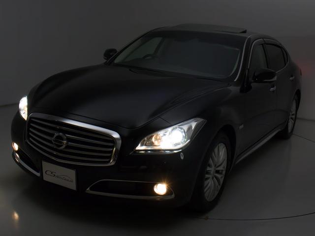 シーマ ハイブリッド VIP (禁煙車)(法人ワンオーナー)(サンルーフ)(BOSEサウンドスピーカー)(インテリジェントクルーズ)(エマージェンシーブレーキ)(黒本革)(オットマン)(後席コントロールパネル)(冷暖房シート)(21枚目)