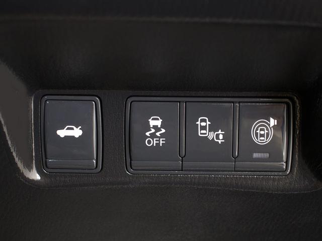 フーガハイブリッド ベースグレード　（禁煙車）（後期型）（アラウンドビュー）（インテリジェントクルーズ）（エマージェンシーブレーキ）（クリアランスソナー）（ハーフレザー）（助手席オットマン）（ＬＥＤ）（ＨＤＤナビ）（Ｂｌｕｅｔｏｏｔｈ）（31枚目）
