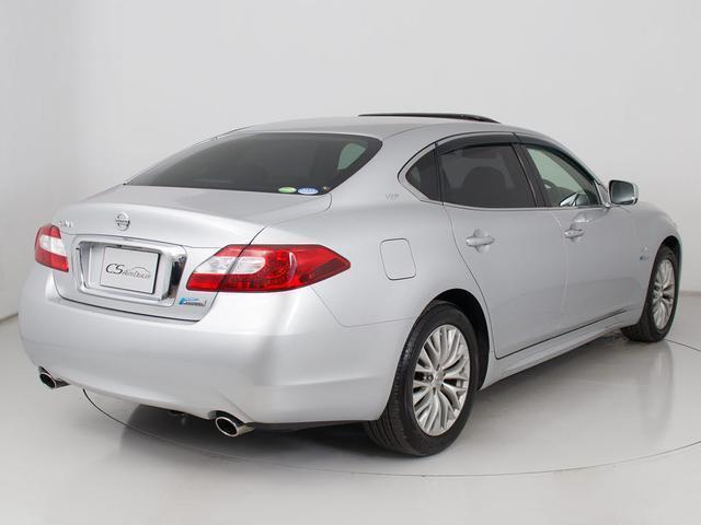 シーマ ハイブリッド VIP (禁煙車)(サンルーフ)(インテリジェントクルーズ)(エマージェンシーブレーキ)(黒本革)(オットマン)(後席コントロールパネル)(シートヒーター)(エアシート)(HDDナビ)(Bluetooth)(18枚目)