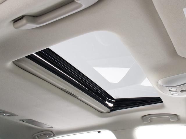 シーマ ハイブリッド VIP (禁煙車)(ワンオーナー)(サンルーフ)(BOSEサウンドスピーカー)(インテリジェントクルーズ)(後席コントロールパネル)(エアシート)(シートヒーター)(HDDマルチナビ)(Bluetooth)(6枚目)