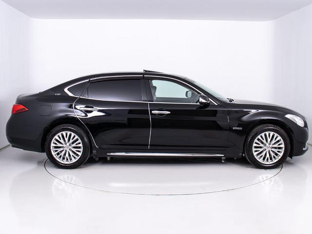 シーマ ハイブリッド VIP G (禁煙車)(ワンオーナー)(後期型)(BOSEサウンド)(リアエンター)(エマージェンシーブレーキ)(インテリジェントクルーズ)(アラウンドビュー)(黒本革)(オットマン)(クリアランスソナー)(18枚目)