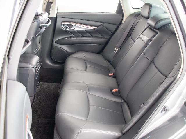 NISSAN FUGA HYBRID BASE GRADE