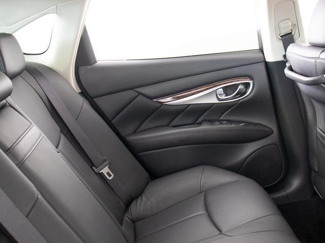 NISSAN FUGA HYBRID BASE GRADE