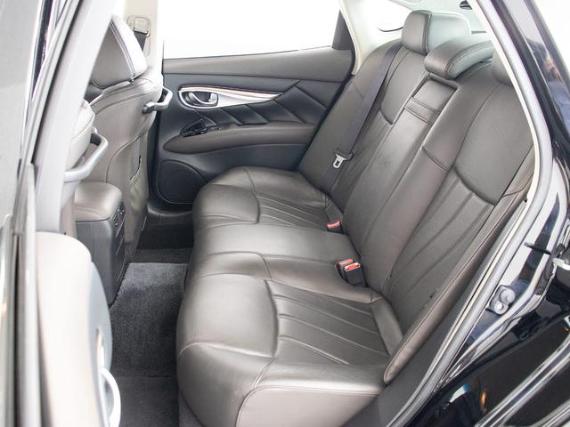 フーガ 370GT タイプS (禁煙車)(純正エアロバンパー)(20インチAW)(BOSEサウンドスピーカー)(アラウンドビュー)(インテリジェントクルーズ)(エマージェンシーブレーキ)(助手席オットマン)(冷暖房シート)(26枚目)