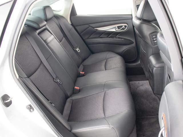 フーガ ２５０ＧＴ　（禁煙車）（後期型）（アラウンドビュー）（インテリジェントクルーズ）（エマージェンシーブレーキ）（クリアランスソナー）（オットマン）（ＬＥＤヘッドライト）（ハーフレザー）（ＨＤＤナビ）（フルセグＴＶ）（28枚目）