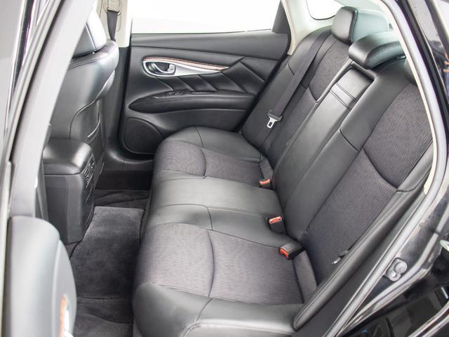 フーガ ２５０ＧＴ　（禁煙車）（後期型）（サンルーフ）（車高調）（アラウンドビュー）（インテリジェントクルーズ）（エマージェンシーブレーキ）（クリアランスソナー）（ハーフレザー）（助手席オットマン）（ＨＤＤマルチナビ）（28枚目）