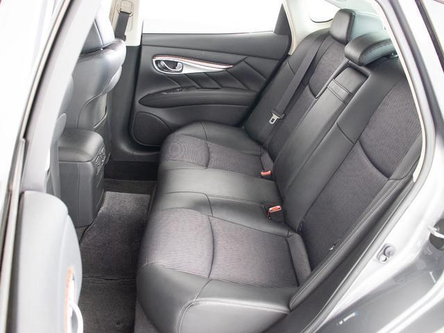 フーガハイブリッド ベースグレード　（禁煙車）（後期型）（記録簿１０枚）（アラウンドビュー）（インテリジェントクルーズ）（エマージェンシーブレーキ）（クリソナ）（ブラックハーフレザー）（助手席オットマン）（ＬＥＤライト）（ＨＤＤナビ）（32枚目）