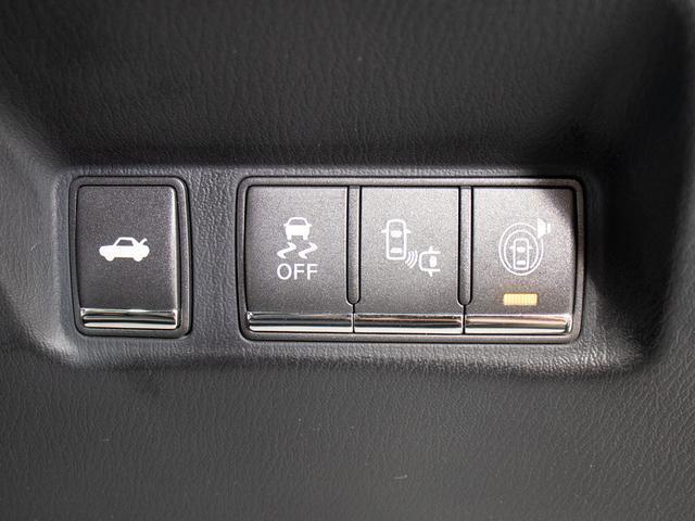 フーガハイブリッド ベースグレード　（禁煙車）（後期型）（記録簿１０枚）（アラウンドビュー）（インテリジェントクルーズ）（エマージェンシーブレーキ）（クリソナ）（ブラックハーフレザー）（助手席オットマン）（ＬＥＤライト）（ＨＤＤナビ）（34枚目）