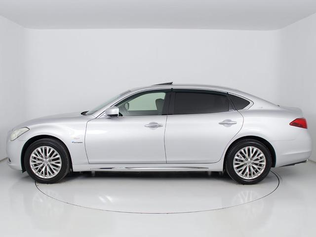 シーマ ハイブリッド VIP (禁煙車)(サンルーフ)(インテリジェントクルーズ)(エマージェンシーブレーキ)(黒本革)(オットマン)(後席コントロールパネル)(シートヒーター)(エアシート)(HDDナビ)(Bluetooth)(16枚目)