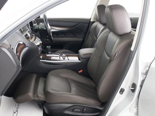 シーマ ハイブリッド VIP (禁煙車)(サンルーフ)(インテリジェントクルーズ)(エマージェンシーブレーキ)(黒本革)(オットマン)(後席コントロールパネル)(シートヒーター)(エアシート)(HDDナビ)(Bluetooth)(28枚目)